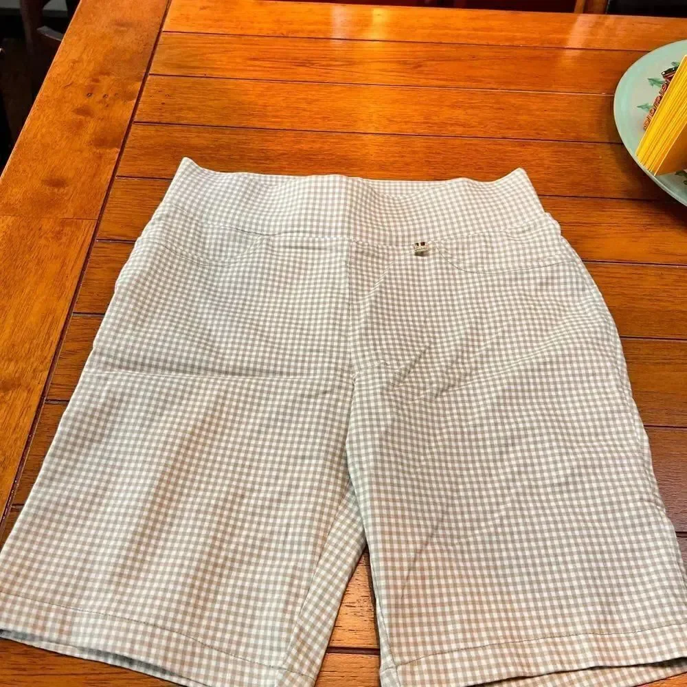 NWOT Tommy Hilfiger Tan & White Checked Stretch Shorts Size 6 #SUM7